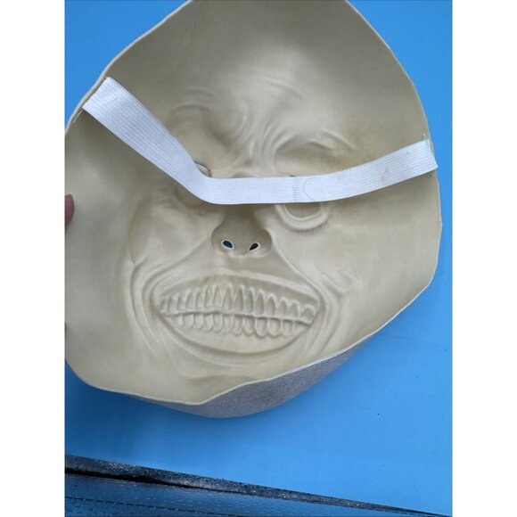 Horror Scary Exorcist Face Mask Demon Smile Halloween Cosplay Costume - Picture 4 of 4